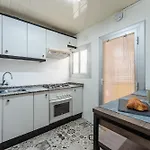 Feel Welcome Barcelona 10 Apartman *