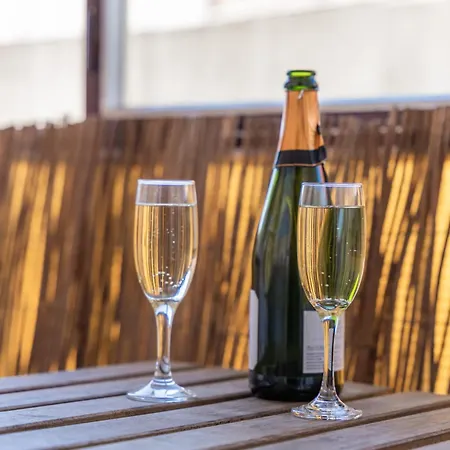 Feel Welcome Barcelona 10 Апартаменты Корнелья де Лиобрегат