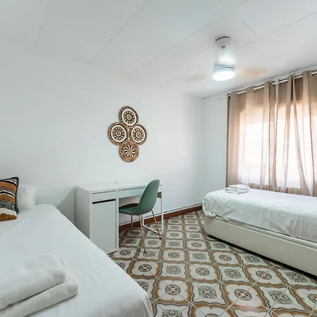 Feel Welcome Barcelona 10 Корнелья де Лиобрегат